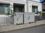 TOYO:リブブロック+ガラスブロック 三協立山アルミ:エクモアフェンス